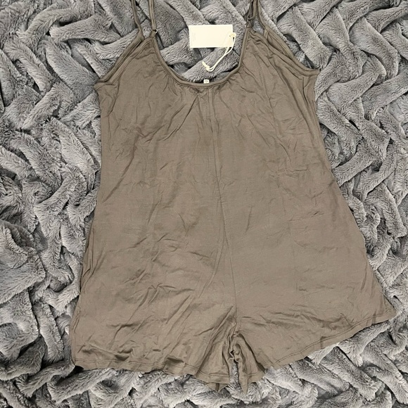 NWT Z Supply Olive Krista Romper Size Sma - Picture 8 of 13